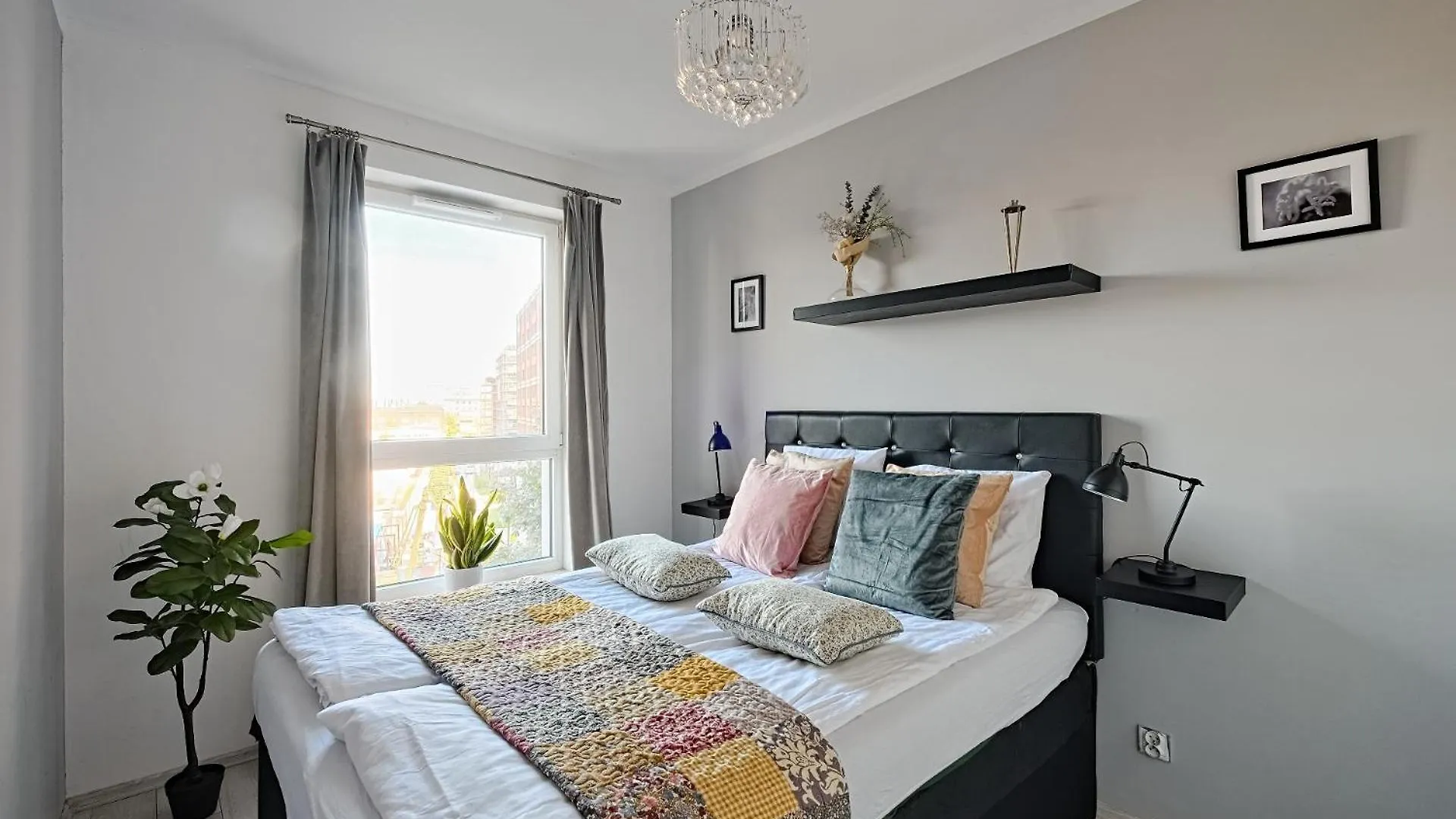 Central Apartments & Wal25C location